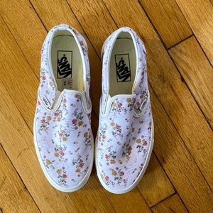 These Vans slip ons are so cute and have only been worn once